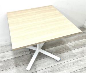 【定価約10万円】【木目天板の角テーブル入荷】■コクヨ/ビエナ　■ナチュラル天板/ホワイト脚　■角テーブル　キャスタｰ付き