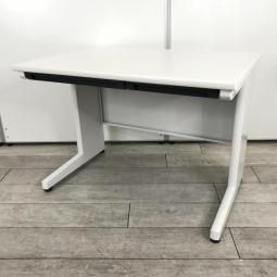 【在庫入替セール品】【W1000㎜タイプのコンパクト事務机！定番のオフィスデスク！】■イトーキ（ITOKI）製　CZNデスク　平机　幅1000㎜　■色：ホワイト　■引き出し付き【弊社使用欄：A00995460】
