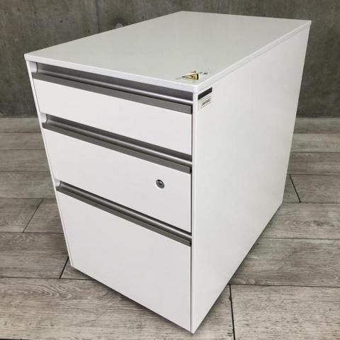 【南】【3段ワゴン/イトーキ/インクルード】オフィス　事務　会議室　入れ替え　買い替え　揃い　福岡　博多　天神　佐賀　長崎　大分　熊本　宮崎　鹿児島　沖縄　office chair　オフィスバスターズ　熊本のオフィス用品一式ご手配可能！