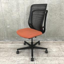 【8脚入荷】【快適な座り心地とシンプルな操作性！明るいオレンジカラーのハイバックチェア！】■ウチダ（UCHIDA）製　AJ（エージェイ）チェア 　肘無し　ハイバック　■オレンジ　■背面樹脂メッシュ（ヌードタイプ）