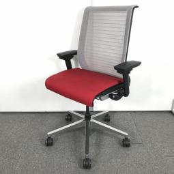【在庫入替セール品！】ワイヤー構造とメッシュ仕様が体にフィット！自動調整機能で快適な座り心地！まさに考えるイス！
■スチールケース/シンクチェア（THINK）/レッド 可動肘付　■スタイリッシュで上質なデザイン！
