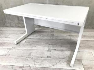 【定番・安定のスタンダードデスクシリーズ！サイズも定番の横幅1200㎜！】■内田洋行（UCHIDA）　スカエナ(SCAENA)シリーズ　平机　W1200㎜　引き出し付　■ホワイト　■配線Kタイプ
