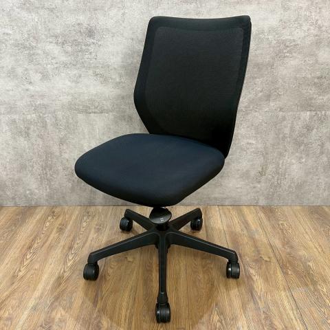 【美品】★オカムラ製のオフィスチェア【CG-Mシリーズ/ブラック色/肘無】が入荷しました！　＊福岡市で、中古オフィス用品・オフィス家具をお探しなら「オフィスバスターズ福岡南店」へ＊　#事務椅子　#格安
