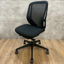 【南】オカムラ製の大人気チェア【シルフィー/ローバック/肘無仕様】が入荷しました！　＊福岡市で、中古オフィス用品・オフィス家具をお探しなら「オフィスバスターズ福岡南店」へ＊　#ゲーミングチェア　#格安