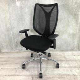 【SSB倉庫在庫品】【限定2脚】【前傾チルト機能付き！ご自宅用にもオススメ！】■オカムラ（okamura）製　Sabrina（サブリナ）　ハイバック　肘付き　背面メッシュ　■可動肘　■ブラック【アイディアを生み出す場に！】　オフィスバスターズ　梅田本店