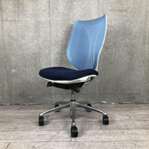【前傾機能付きで作業効率アップ！オフィスにもご自宅用にも人気の一品！】■オカムラ（okamura）製　Sabrina（サブリナ）　ハイバック　肘無　■背面メッシュ　■背アクアブルー × 座ダークブルー × ホワイトシェル【管理番号：A01014866】