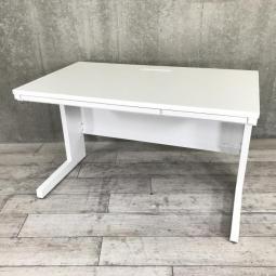 【大人気商品！広く使える横幅1200ｍｍサイズ！】■ウチダ製　スカエナシリーズ　平机(平デスク)　引き出し付　■ホワイト　■配線Sタイプ※配線カバー欠損あり〈岐阜・愛知・三重・静岡・福井〉