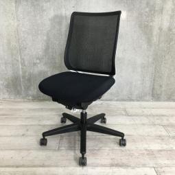 【在庫入替セール】■本在庫限定！　人気のブラック×メッシュの組み合わせ！】■コクヨ（KOKUYO）ミトラチェア　色：ブラック　メッシュ【2410】弊社使用欄【A00981371】